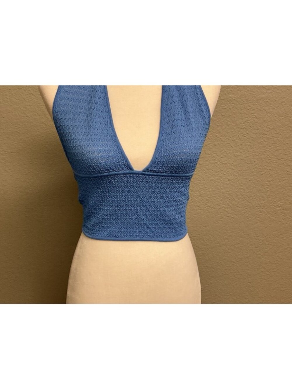 MONDAY SWIMWEAR Women’s Size Large Blue Crochet Halter Top - Picture 3 of 8